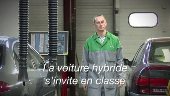 La voiture hybride s’invite en classe